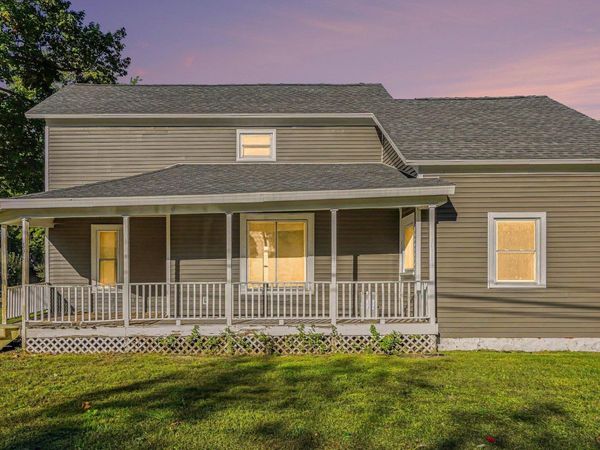 302 W Orchard Avenue , Shepherd Village, Mi 48883