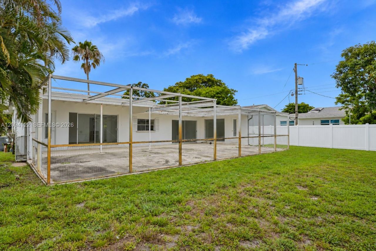 17355 NE 7th Ave , Miami, FL 33162 Photo