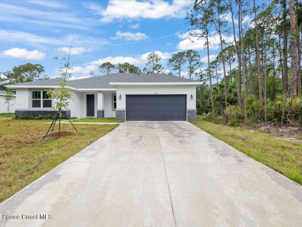 1001 Tide Road SE , Palm Bay, FL 32909