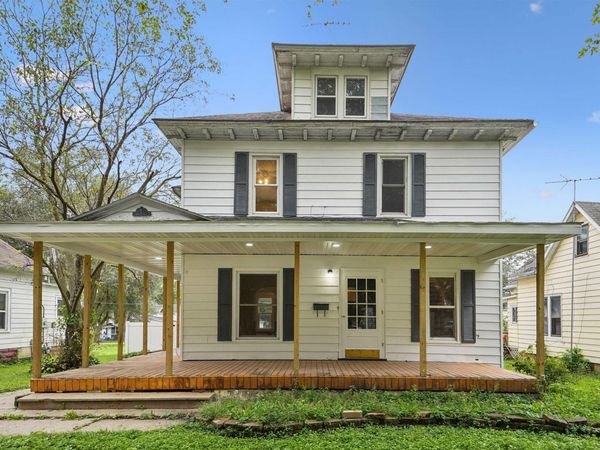 110 5th Ave SE , Oelwein, IA 50662