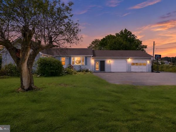 24 LINNWOOD DRIVE , LOCK HAVEN, PA 17745