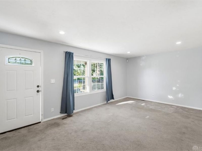 1062 Garnoa Drive, Springfield Township, OH 45231 Photo 7