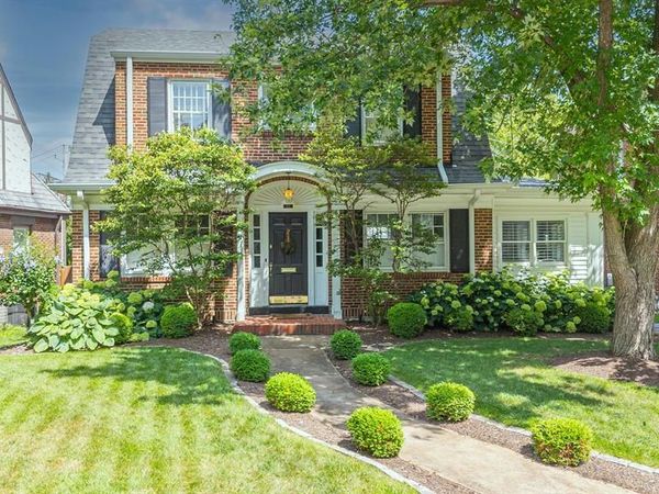 422 Mission Court, University City, MO 63130