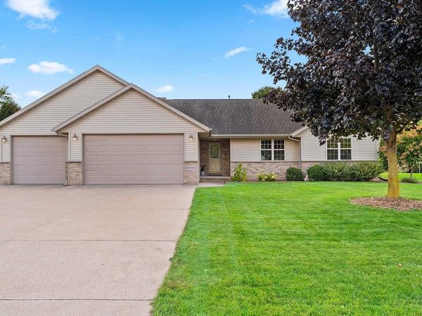 W5985 SWEET WILLIAM DRIVE, Appleton, WI 54915