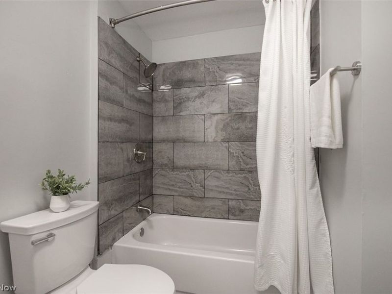 3125 W 70th Street, Cleveland, OH 44102 Photo 23