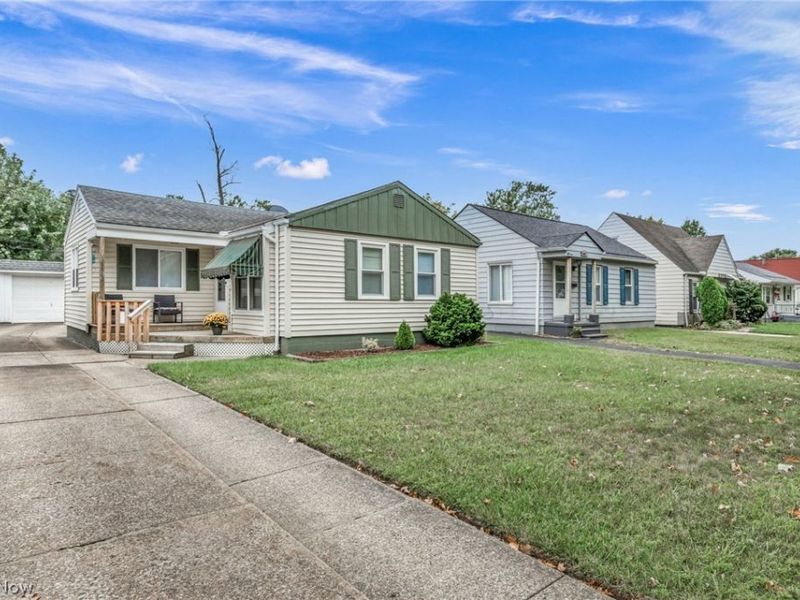 18813 Parkmount, Cleveland, OH 44135 Photo 3