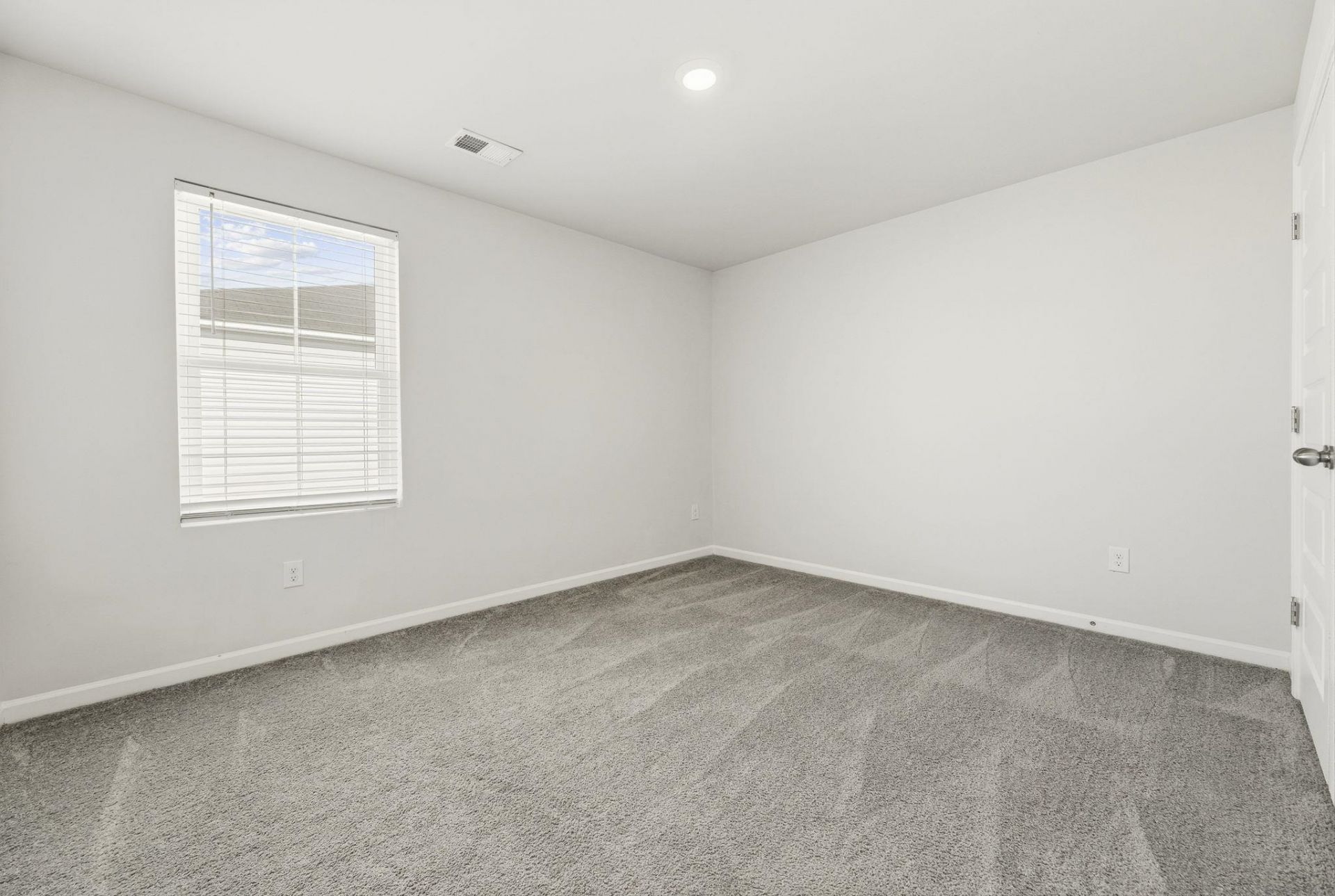 1560 Swing Bridge Way  Photo 25