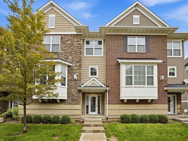 350 Clark Drive, Unit 3, Coralville, IA 52241