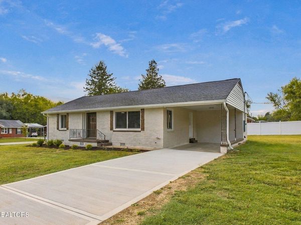1337 McArthur Rd, Maryville, TN 37804