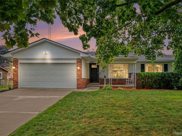 980 S 11th Street, St Clair, Mi 48079