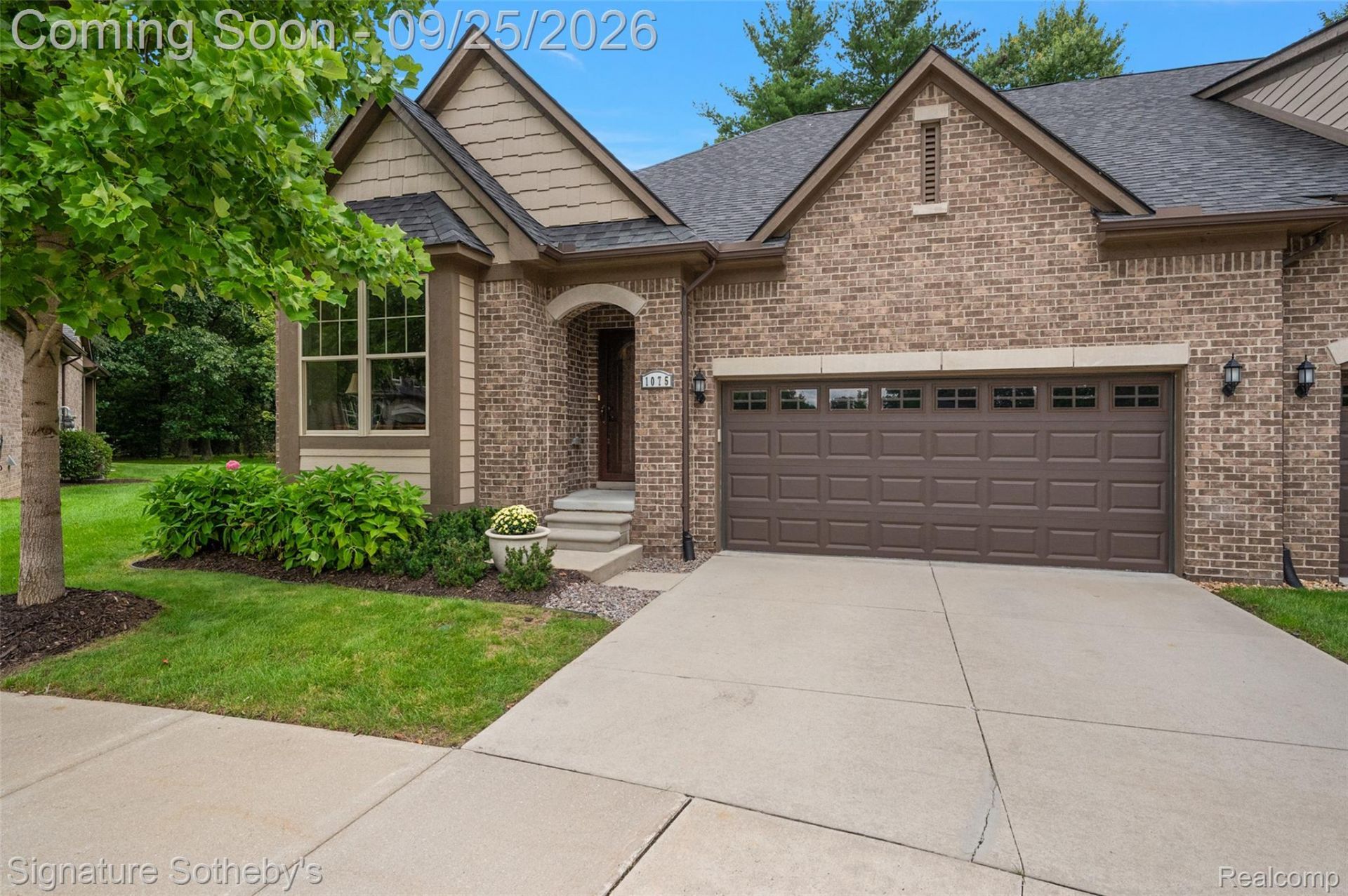 1075 Hampshire Court, Rochester Hills, Mi 48307 Main Photo