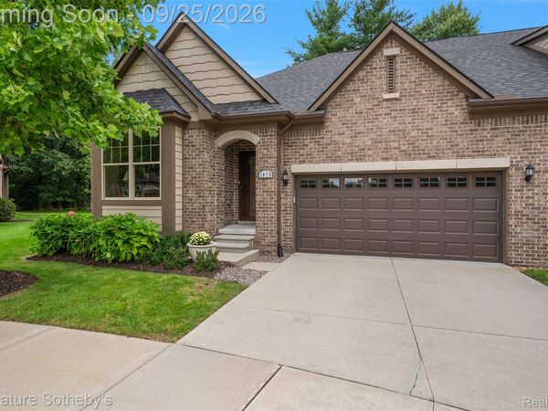 1075 Hampshire Court, Rochester Hills, Mi 48307