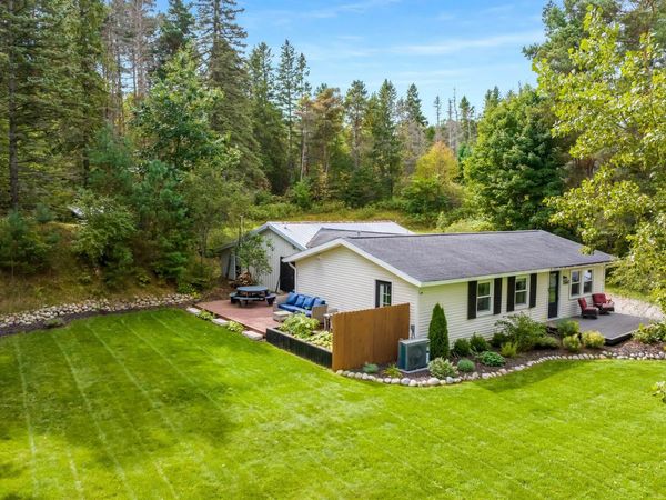8926 Bingham E, Traverse City, MI 49684