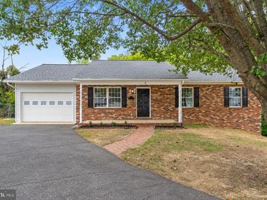 7 PAYTON COURT , FREDERICKSBURG, VA 22405