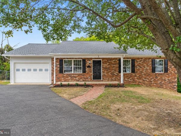 7 PAYTON COURT , FREDERICKSBURG, VA 22405