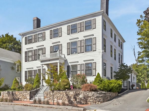 26 Tyng St, Unit A, Newburyport, MA 01950