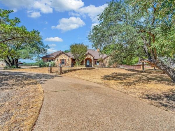 1865 Austin Hines Drive, China Spring, TX 76633