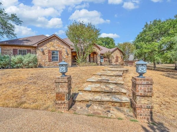 1865 Austin Hines Drive, China Spring, TX 76633