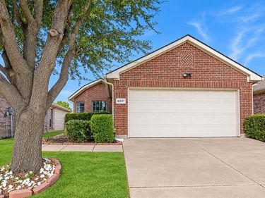 6037 Melanie Drive, Fort Worth, TX 76131