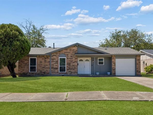 910 Quebec Drive, Garland, TX 75040