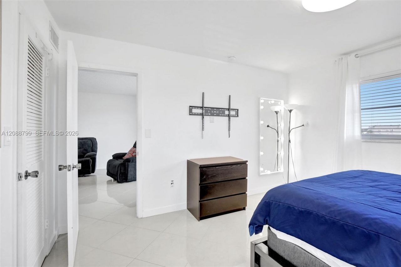 8400 Sunrise Lakes Blvd, Unit 312, Sunrise, FL 33322 Photo