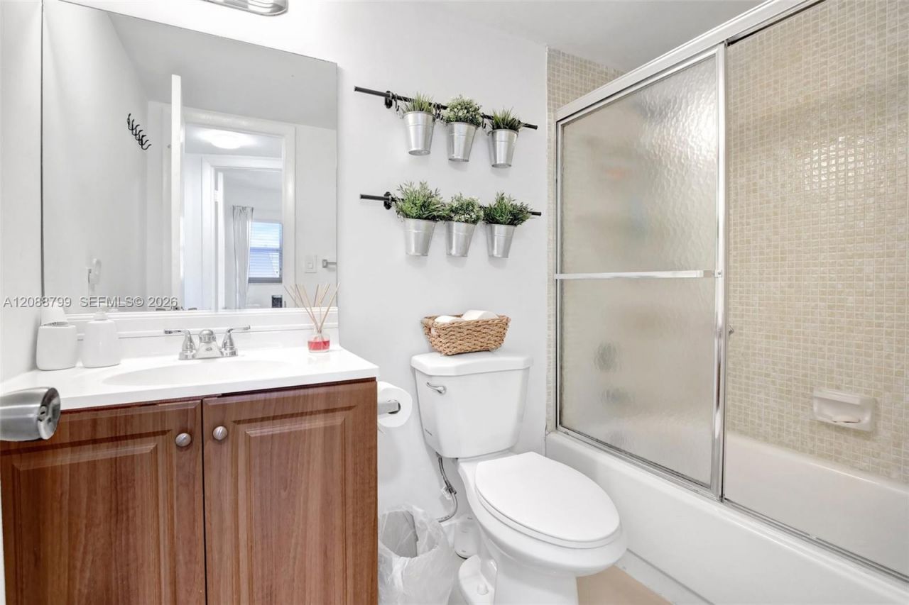 8400 Sunrise Lakes Blvd, Unit 312, Sunrise, FL 33322 Photo