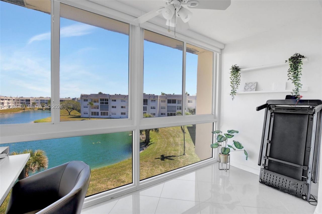 8400 Sunrise Lakes Blvd, Unit 312, Sunrise, FL 33322 Photo