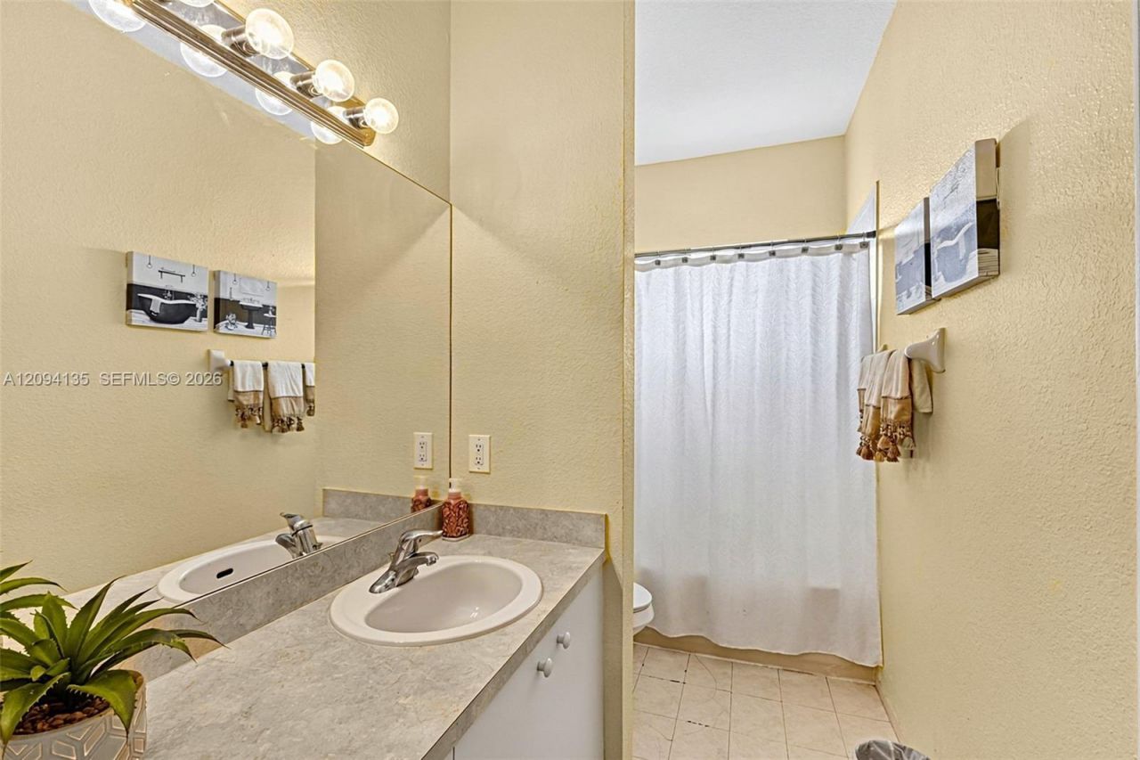 590 Princess Drive , Margate, FL 33068 Photo