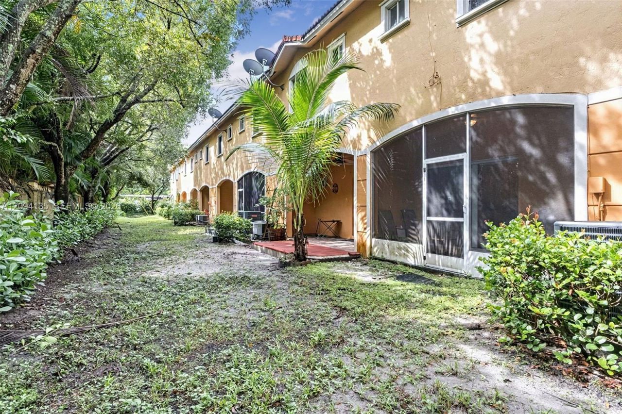 590 Princess Drive , Margate, FL 33068 Photo