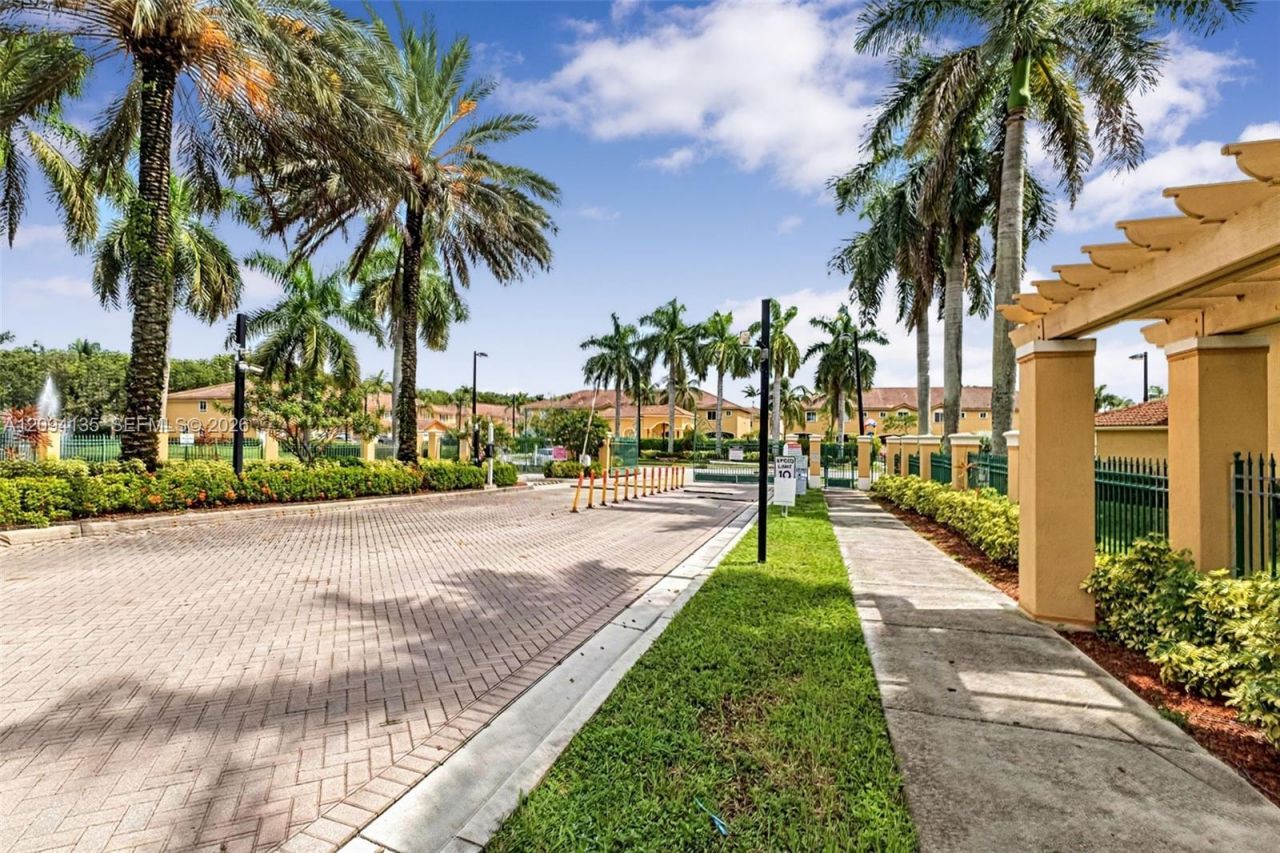 590 Princess Drive , Margate, FL 33068 Photo