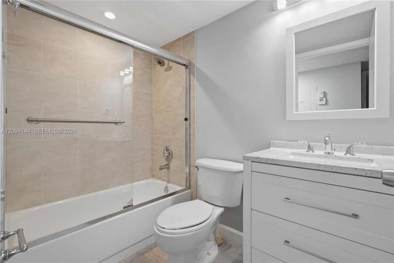 10769 W Clairmont Cir , Unit 102, Tamarac, FL 33321 Photo