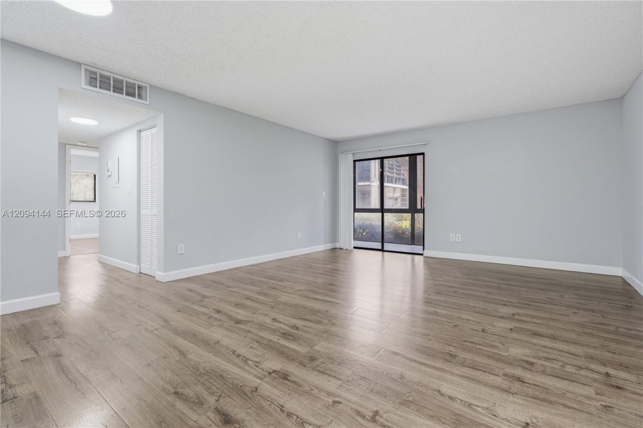 10769 W Clairmont Cir , Unit 102, Tamarac, FL 33321 Photo