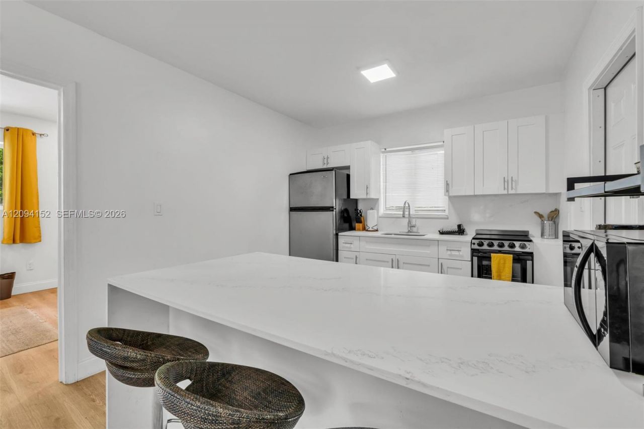 1963 SW 17th Ct, Miami, FL 33145 Photo