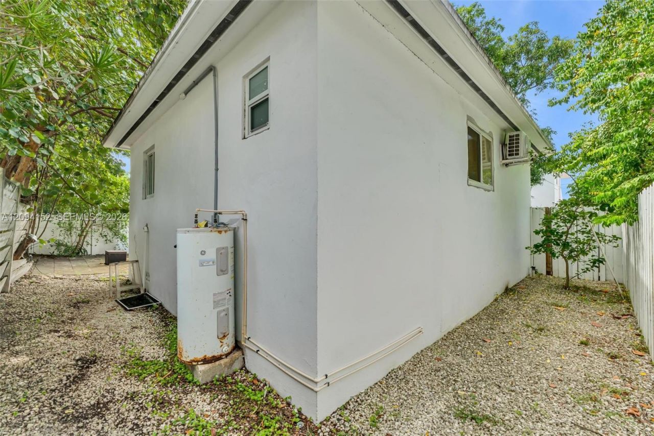 1963 SW 17th Ct, Miami, FL 33145 Photo