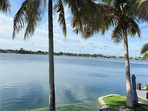 8300 SW 48th St , Miami, FL 33155