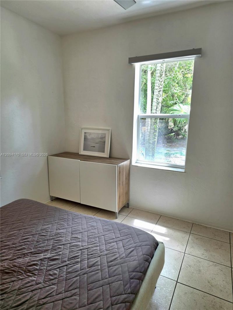 1220 NE 128th St, North Miami, FL 33161 Photo