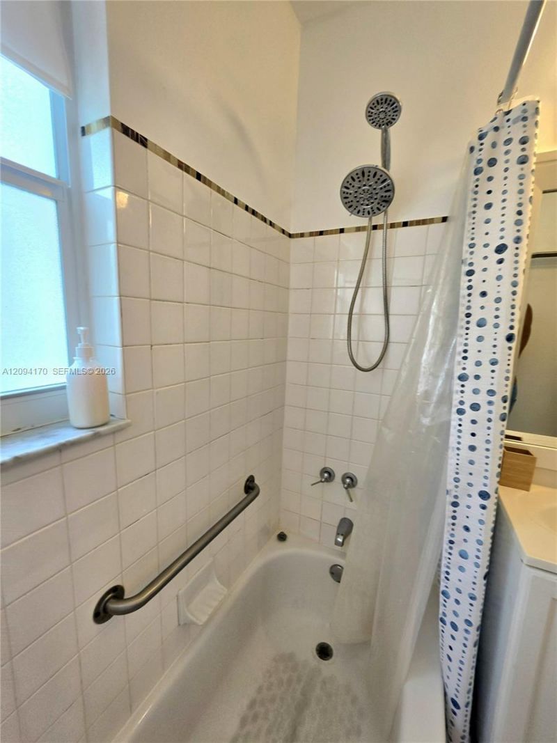 1220 NE 128th St, North Miami, FL 33161 Photo