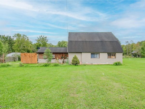 7176 Hankee Road , Garrettsville, OH 44288