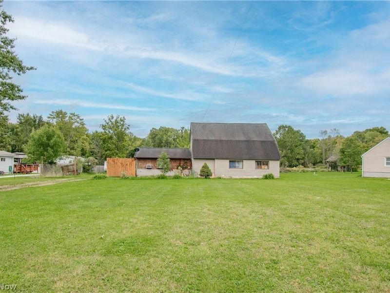 7176 Hankee Road, Garrettsville, OH 44288 Photo 3