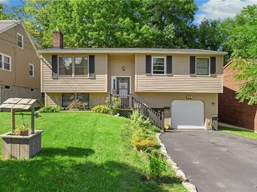 142 Sunhill Terrace, Syracuse, NY 13207