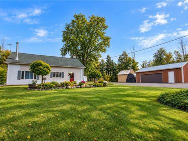 4942 Steurrys Rd , Marion, NY 14505