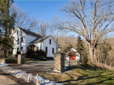 11193 Huey Road , Leonardsville, NY 13364