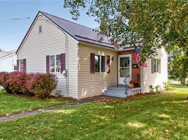 718 Colton Avenue , Newark, NY 14513
