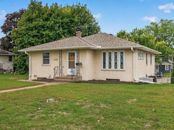 1042 6th Avenue S, South Saint Paul, MN 55075