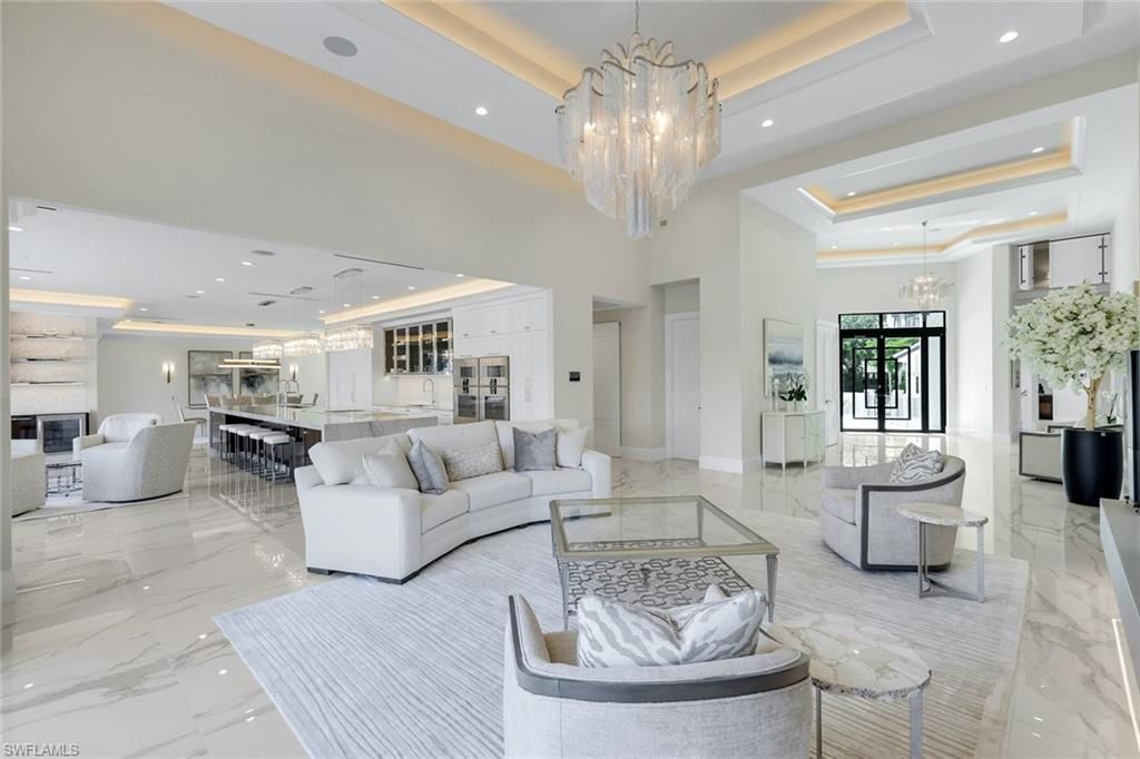 4900 Gulf Shore Blvd N, Naples, FL 34103 Photo