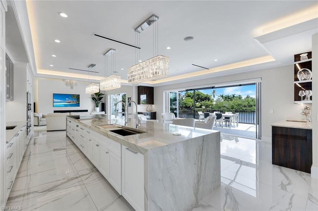 4900 Gulf Shore Blvd N, Naples, FL 34103 Photo