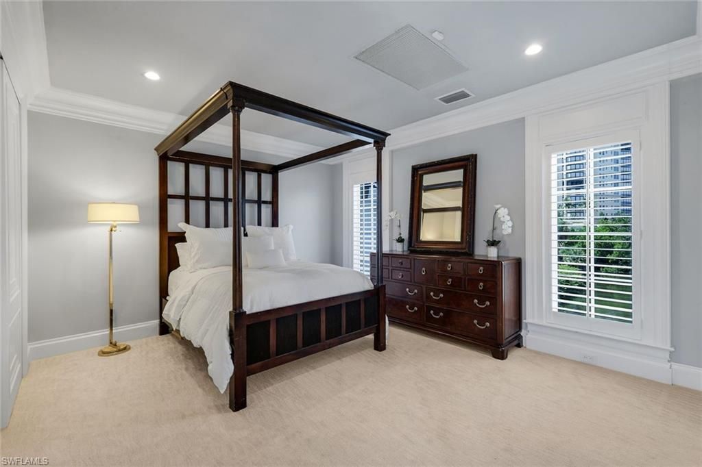 4900 Gulf Shore Blvd N, Naples, FL 34103 Photo