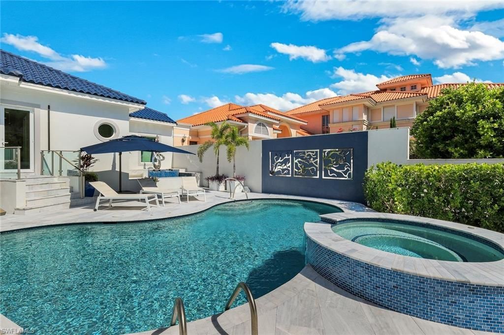 4900 Gulf Shore Blvd N, Naples, FL 34103 Photo