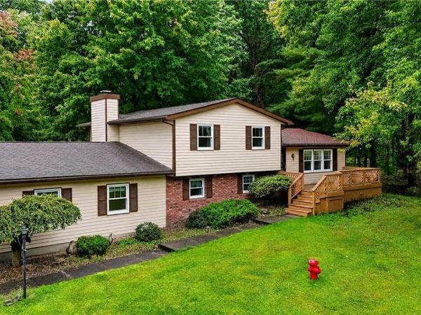 180 Ridgewood Road , Medina, OH 44281