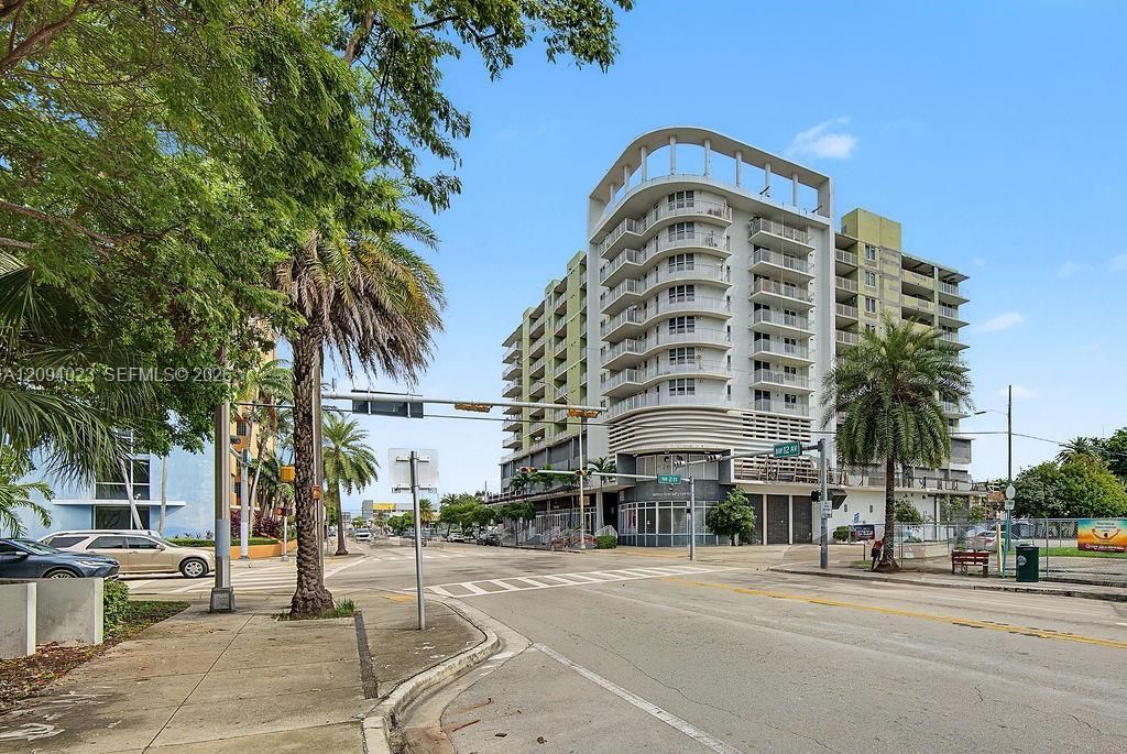219 NW 12th Ave, Unit 807, Miami, FL 33128 Photo
